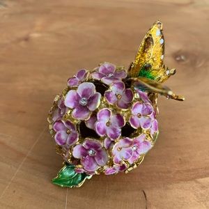 Hydrangea with Butterfly Keepsake Box